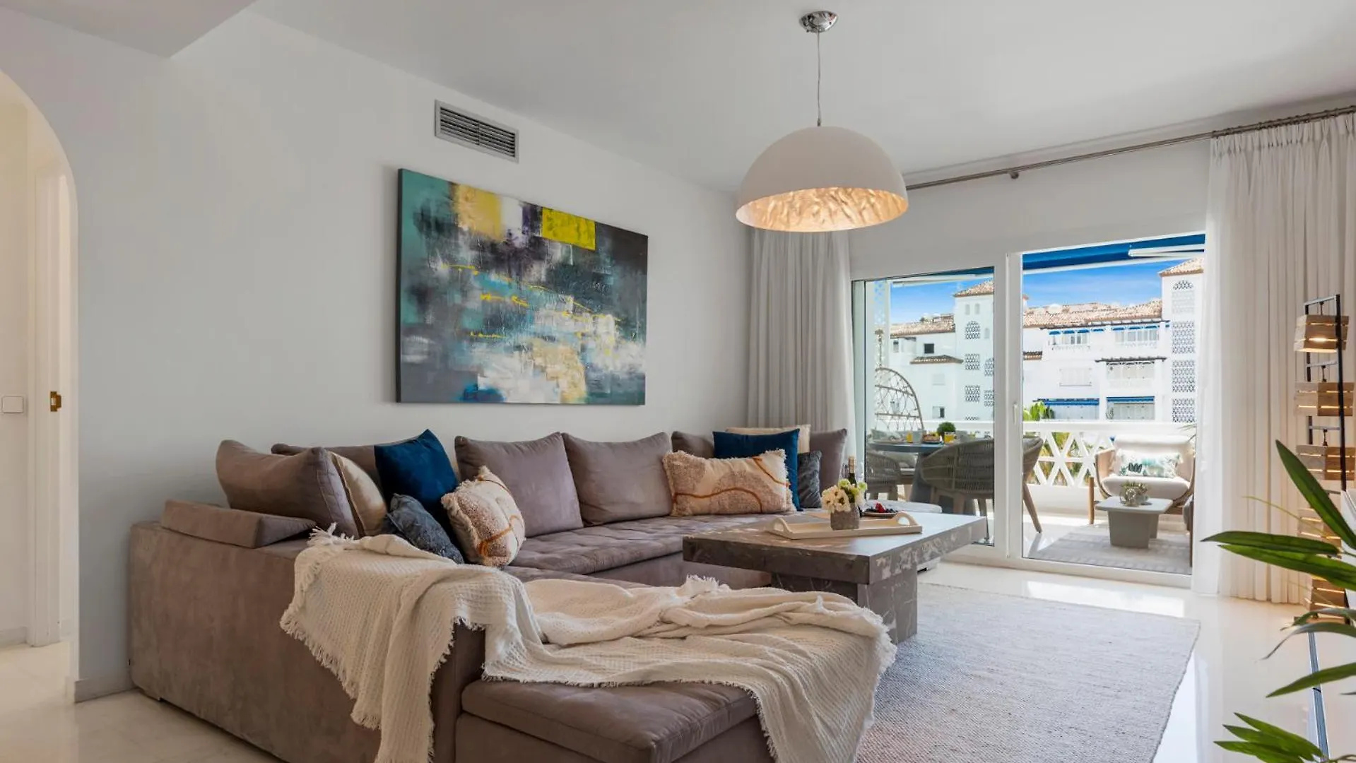 Apartment Moderno Y Luminoso Apartamento En Las Gaviotas- Puerto Banus Marbella Spain