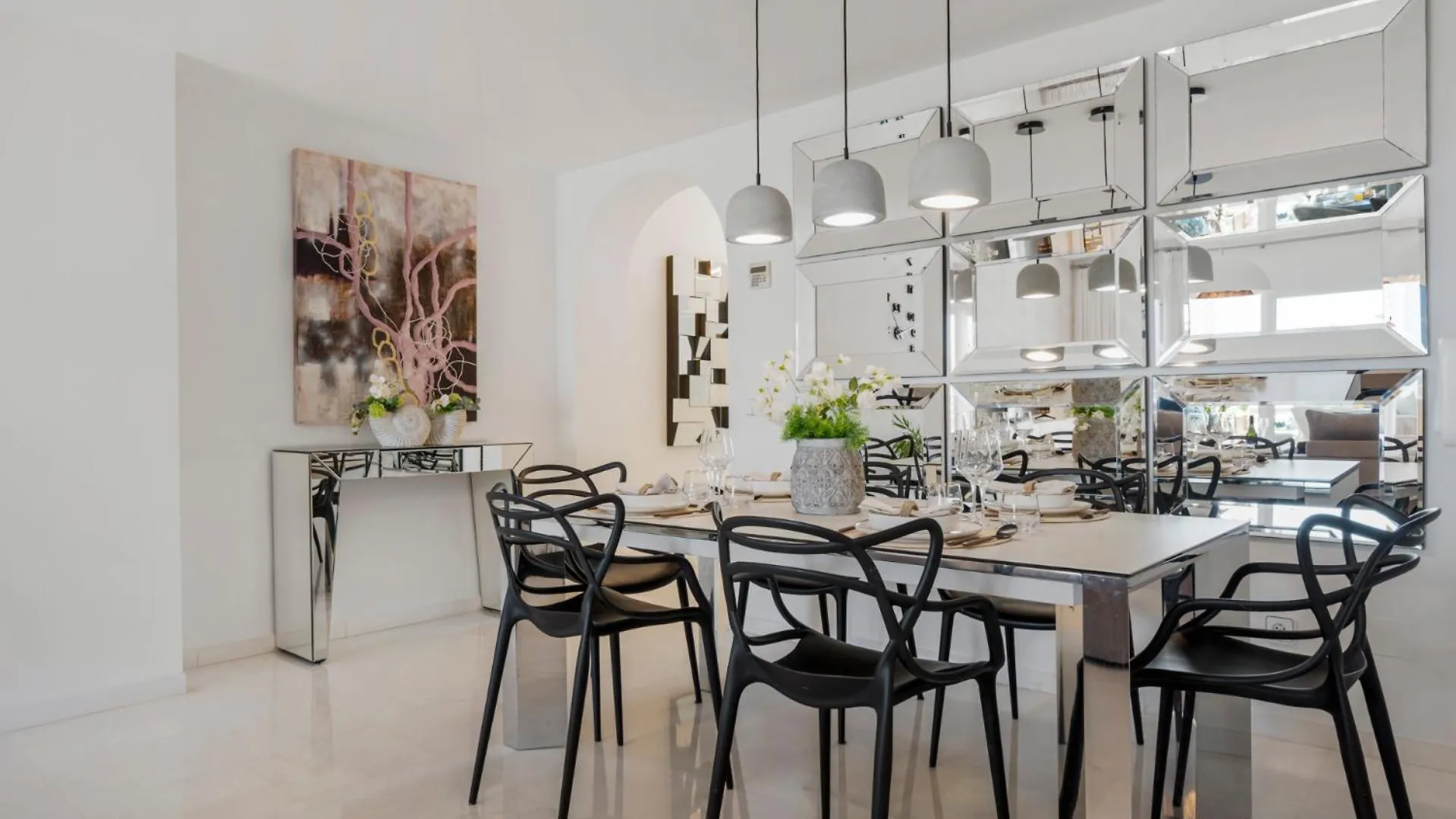 Moderno Y Luminoso Apartamento En Las Gaviotas- Puerto Banus Marbella Apartment